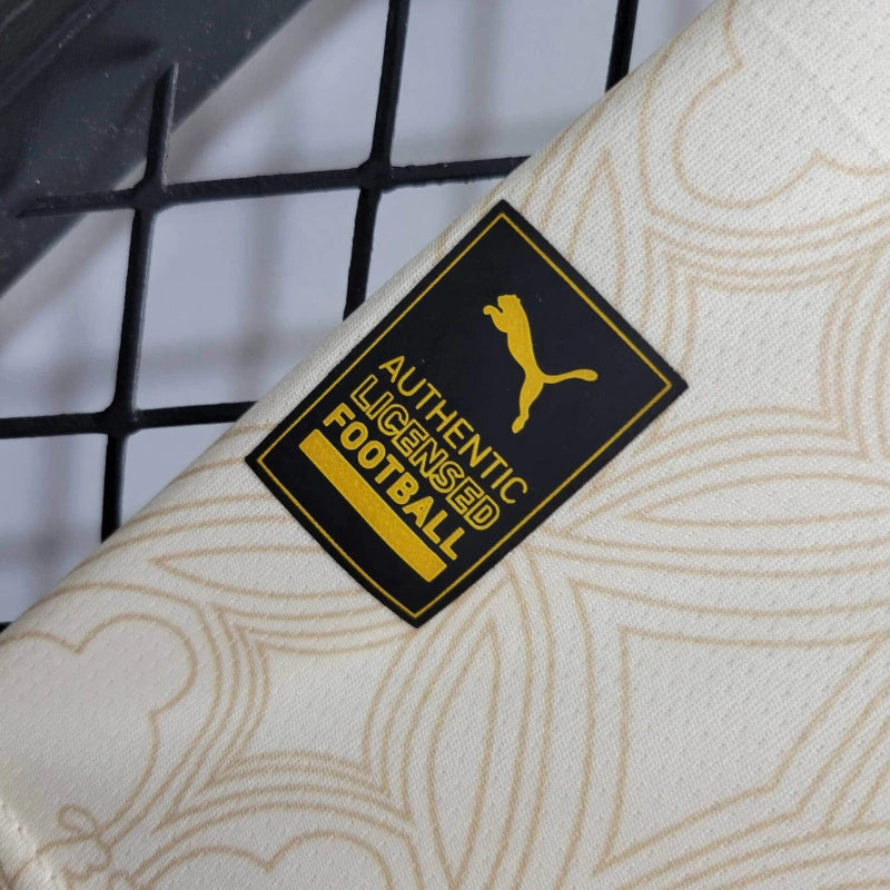 Camisa Milan Edição Especial Black 2024/25 - Puma Torcedor Masculina - Bege/Preta