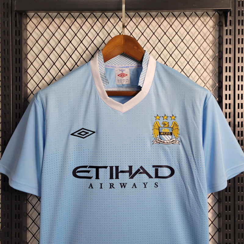 Camisa Manchester City Home 2011/12 - Umbro Retrô Masculina - Azul/Branca