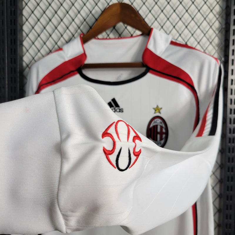 Camisa Manga Longa Milan Away 2006/07 - Adidas Retrô  Masculina - Branca/Vermelha