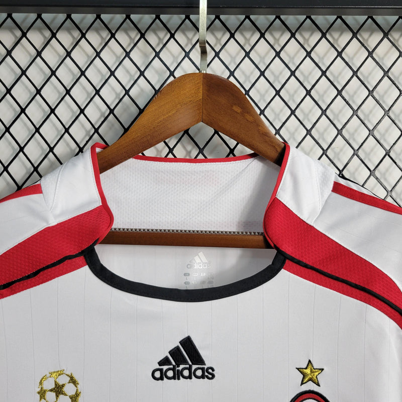 Camisa Manga Longa Milan Away 2006/07 - Adidas Retrô  Masculina - Branca/Vermelha
